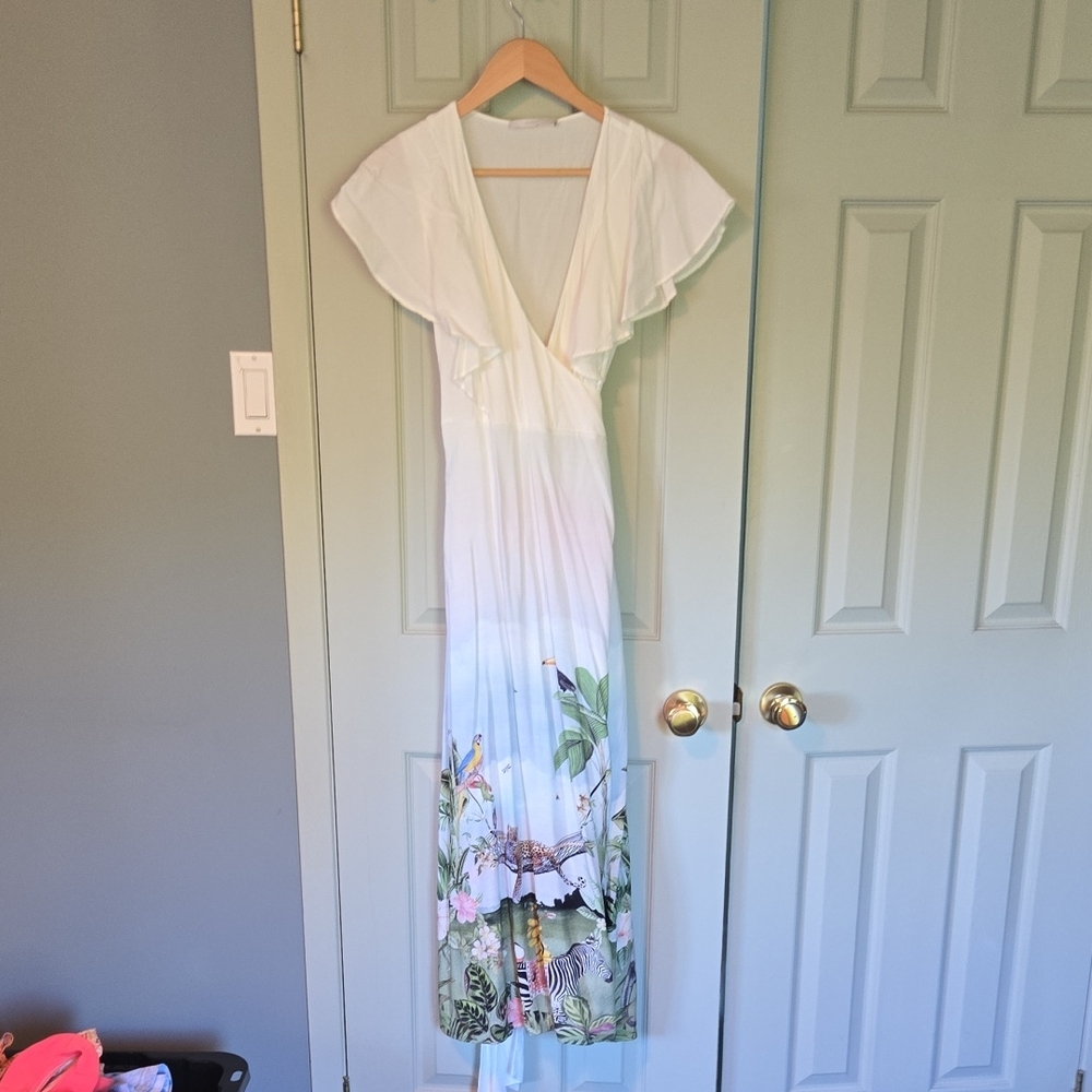 🤍 White Maxi Dress with Floral Print